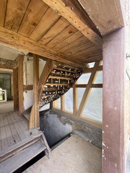Innenansicht vor dem Einsetzen neuer Fenster in Leonberg